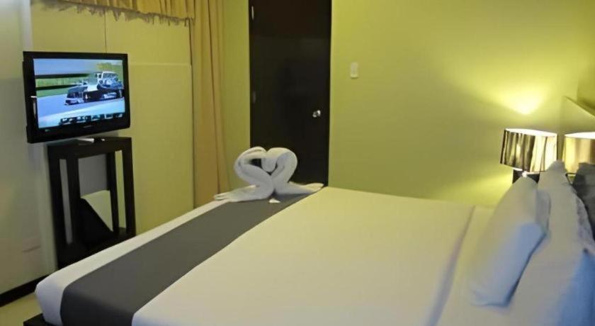 Tabok Richmond Plaza Hotel מראה חיצוני תמונה