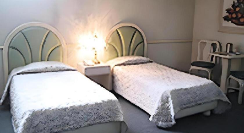 Tabok Richmond Plaza Hotel מראה חיצוני תמונה