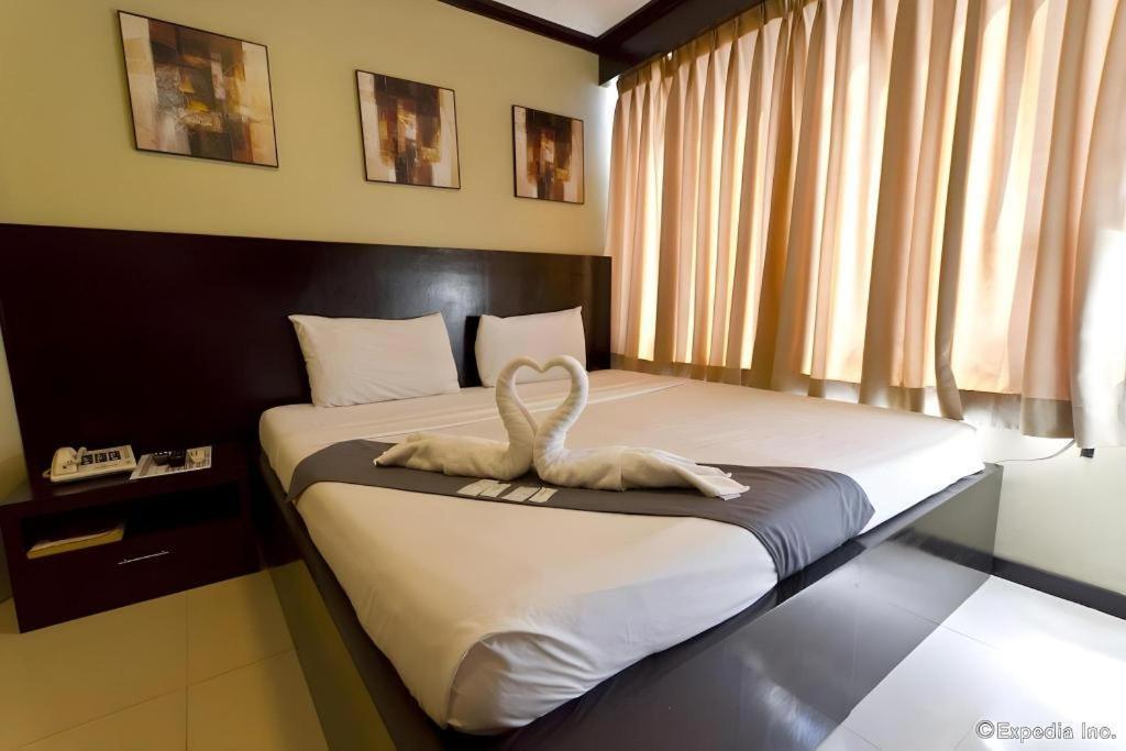 Tabok Richmond Plaza Hotel מראה חיצוני תמונה